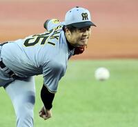 先発し、投げ込む才木（撮影・田中太一）