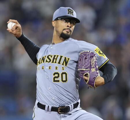 　先発し投げ込むデュプランティエ（撮影・田中太一）