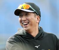 　笑顔を見せる藤川監督（撮影・田中太一）