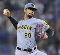 　先発し投げ込むデュプランティエ（撮影・田中太一）