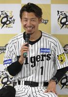 　特別トークショーを行う鳥谷敬氏（撮影・北村雅宏）