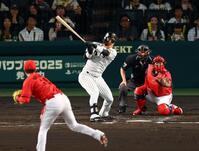 　７回、右前打に適時打を放つ前川（撮影・山口登）