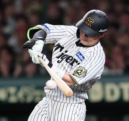 　７回、適時打を放つ木浪（撮影・田中太一）