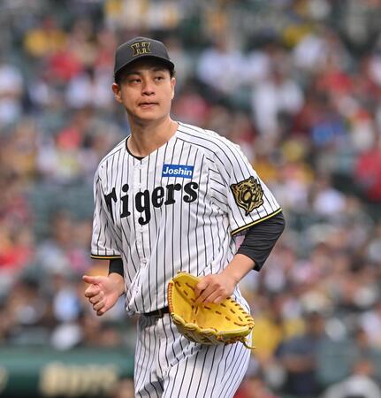 　８回途中、降板する大竹（撮影・西田忠信）