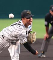 　先発し力投する村上（撮影・北村雅宏）