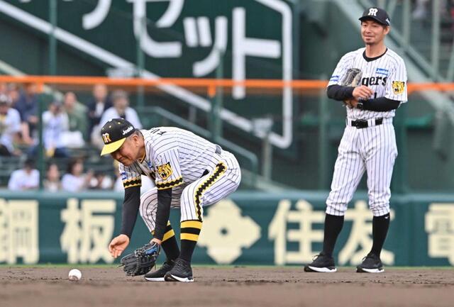77歳藤田平氏のフィールディングに鳥谷氏くぎ付け！？ 阪神－広島の