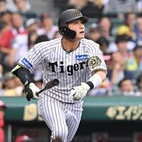 　３回、右越え三塁打を放つ木浪（撮影・西田忠信）