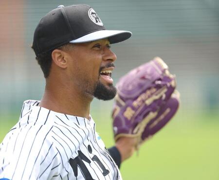 　練習中に声を出すデュプランティエ（撮影・北村雅宏）