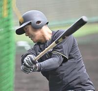 　打撃練習する豊田（撮影・西田忠信）