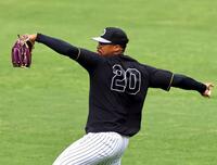 　登板に向け調整するデュプランティエ（撮影・山口登）