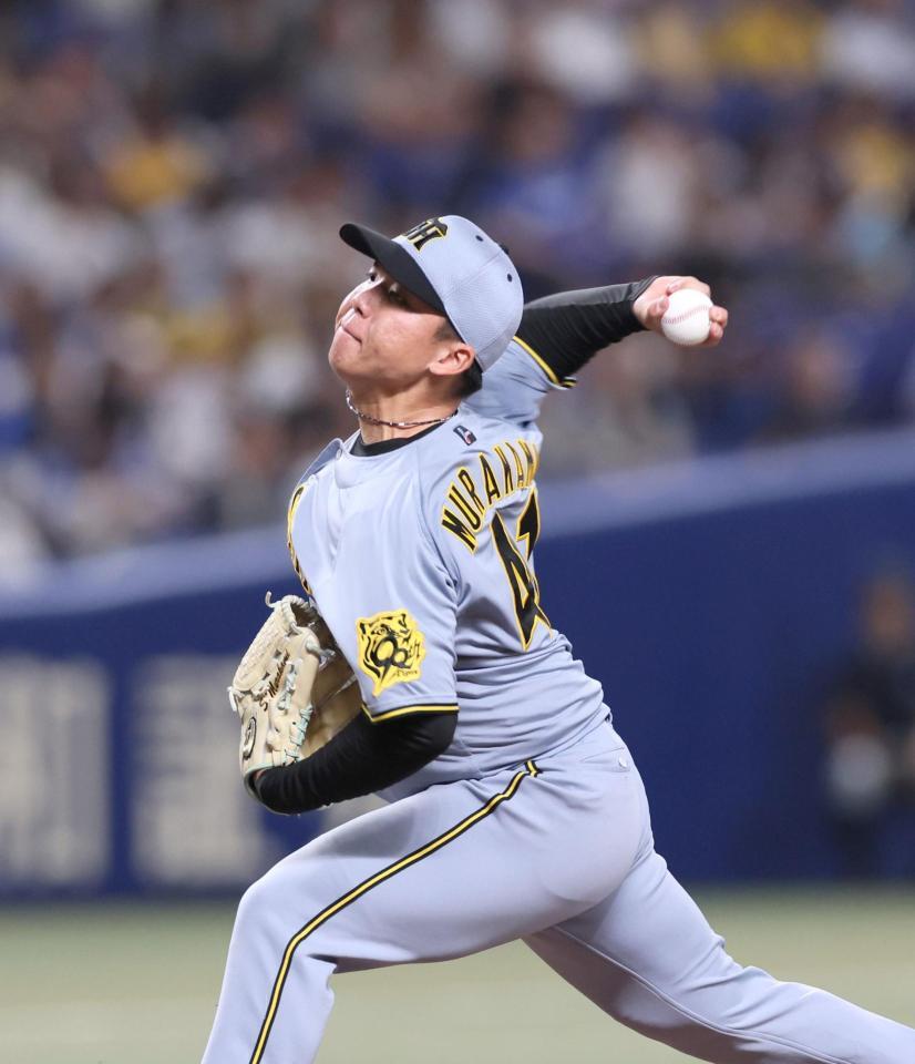 　先発し、力投する村上（撮影・北村雅宏）