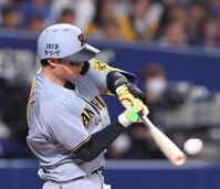 　１１回、２点適時二塁打を放つ森下（撮影・北村雅宏）