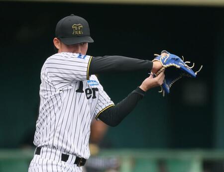 　７回、逆転を許した富田（撮影・石井剣太郎）