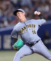 　先発し、力投する伊原（撮影・北村雅宏）