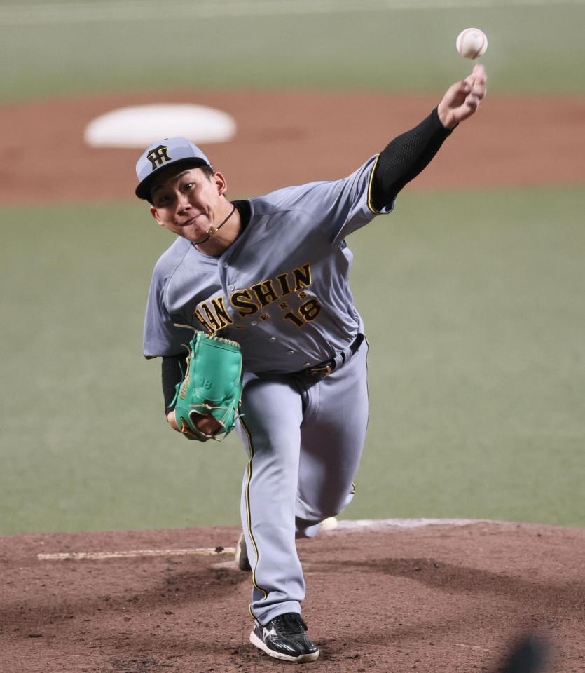 　先発し、投げ込む伊原（撮影・田中太一）