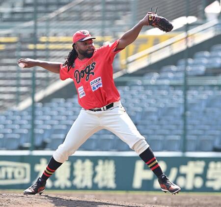 　６回を三者凡退に抑えたドリス（撮影・西田忠信）