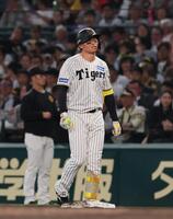 　３回、チャンスで遊ゴロに倒れた森下（撮影・北村雅宏）