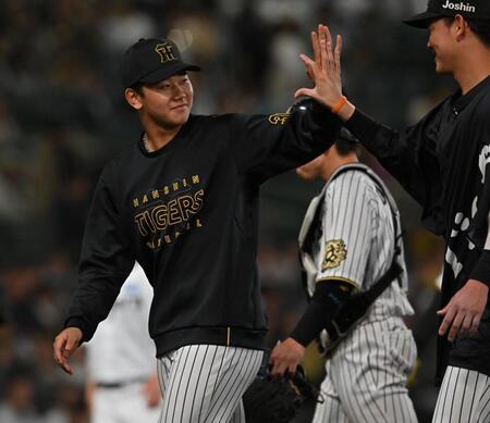 　ＤｅＮＡに勝利し、笑顔の門別（撮影・西田忠信）