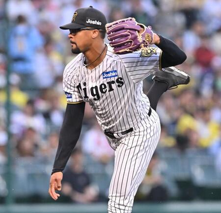 　力投するデュプランティエ（撮影・西田忠信）