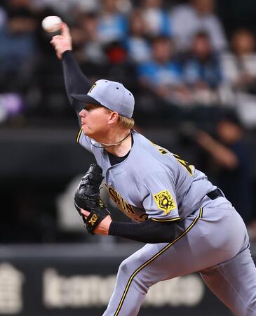 　７回から登板したネルソン（撮影・中島達哉）