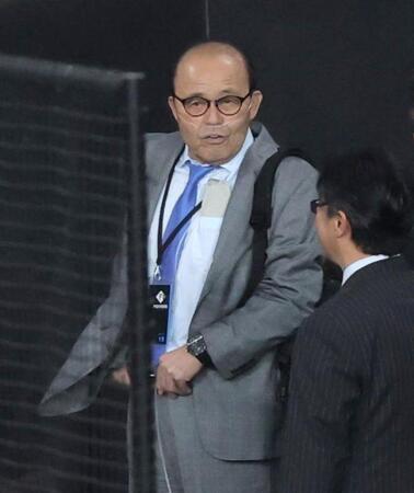 　日本ハム対阪神戦に訪れた岡田オーナー付顧問（撮影・西岡正）