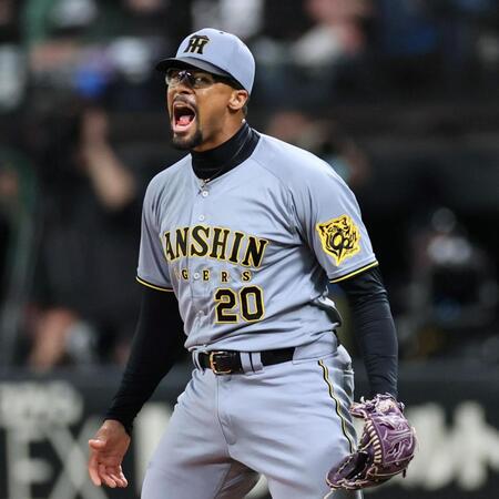 　６回、清宮幸を三振に仕留め、声を張り上げるデュプランティエ（撮影・田中太一）