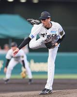 　くふうハヤテ打線を相手に力投する今朝丸（撮影・立川洋一郎）