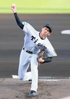 　くふうハヤテ打線を相手に力投する今朝丸（撮影・立川洋一郎）