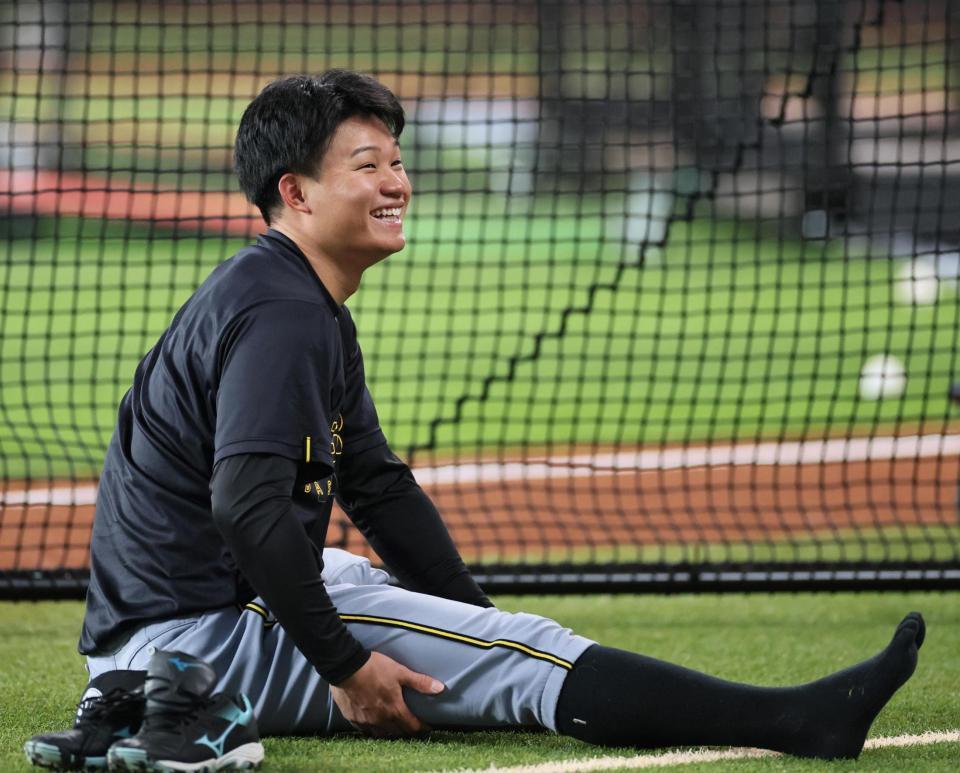 　練習前、リラックスする森下（撮影・田中太一）