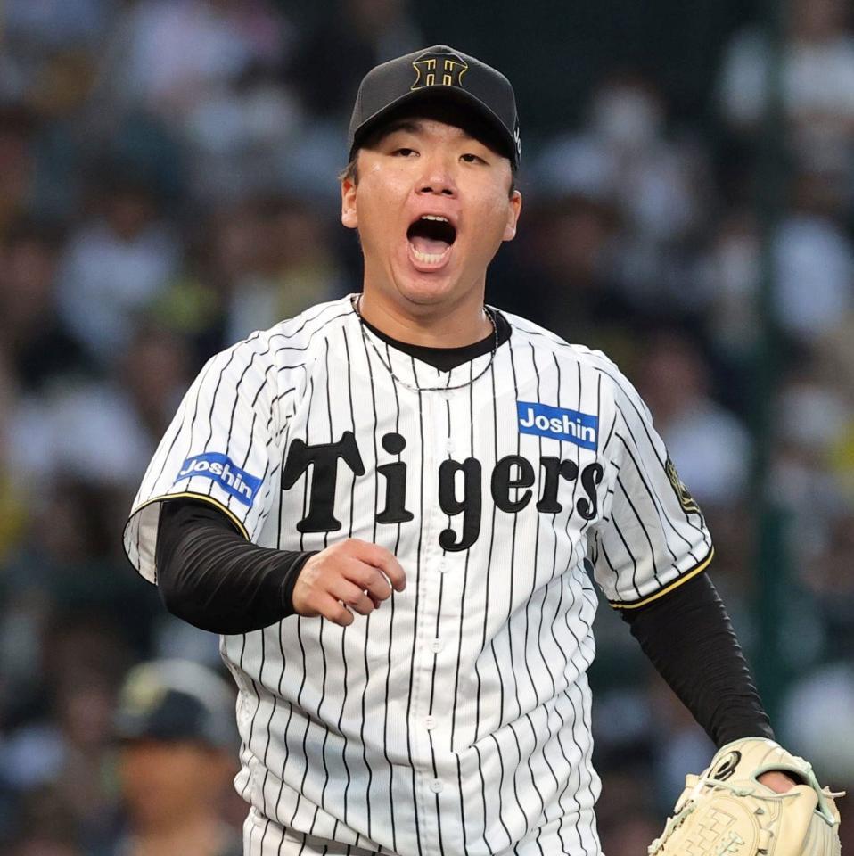 　４回、頓宮を空振り三振に斬り、ほえる村上（撮影・北村雅宏）