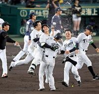 阪神サヨナラ勝ち 負傷交代した仲間のために 満塁男・木浪が劇打