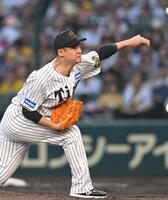 　力投する先発の大竹（撮影・飯室逸平）