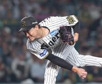 　７回から登板した湯浅（撮影・北村雅宏）