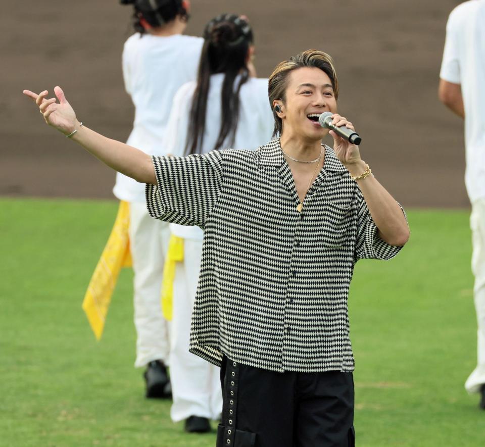 阪神 EXILE TAKAHIROが大ヒット曲を甲子園で熱唱