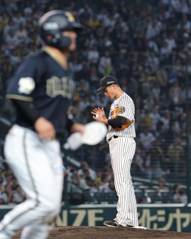 　５回、森に死球を与えた大竹（撮影・北村雅宏）