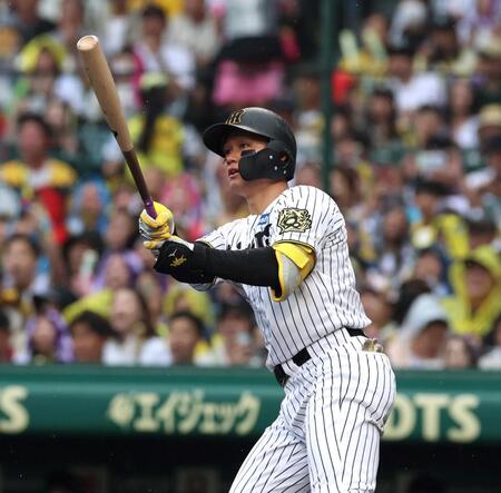 　３回、３ランを放つ森下（撮影・北村雅宏）