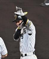 　８回、適時打を放った熊谷（撮影・西田忠信）