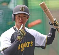 　打撃練習する近本（撮影・北村雅宏）