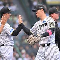 阪神 佐藤輝明がキング独走の17号グランドスラム！打席から