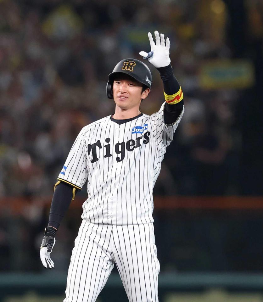 阪神タイガースの主軸、近本光二選手と佐藤輝明選手のボブルヘッドセット Amazon.co.jp: 阪神タイガースの主軸、近本二選手と佐藤輝明選手