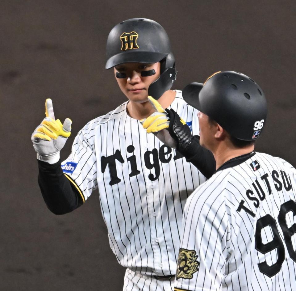 　８回、左前打を放った森下（撮影・西田忠信）