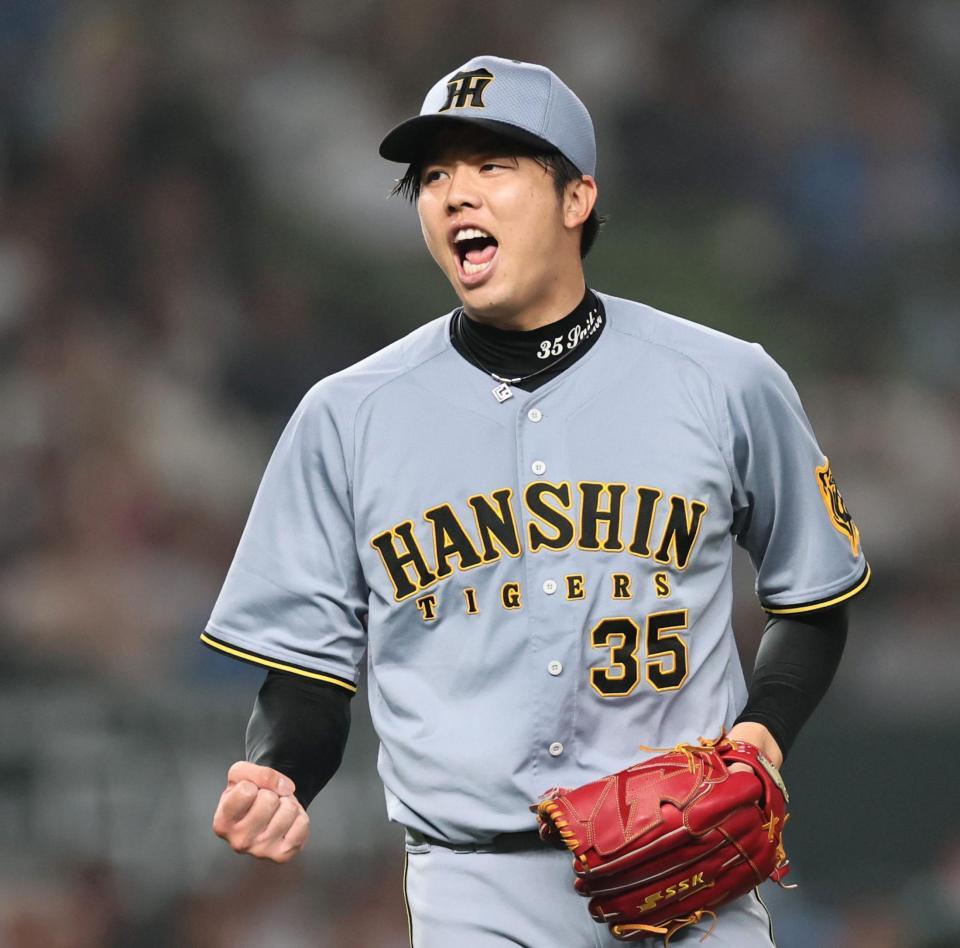 ５回を無失点に抑え、気迫を見せる才木（撮影・田中太一）