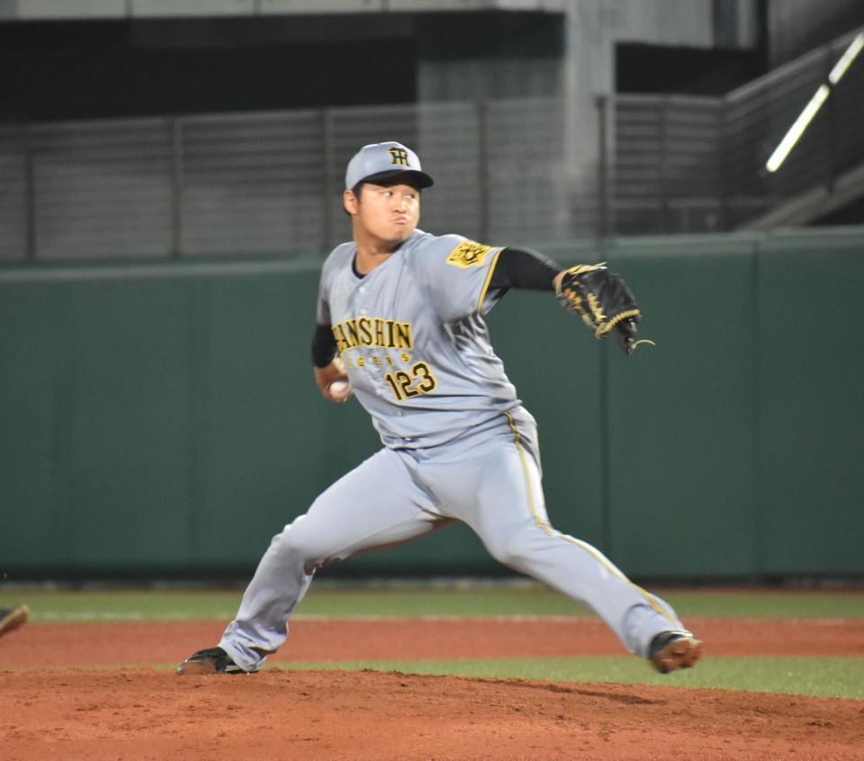 　３者連続三振を奪った松原