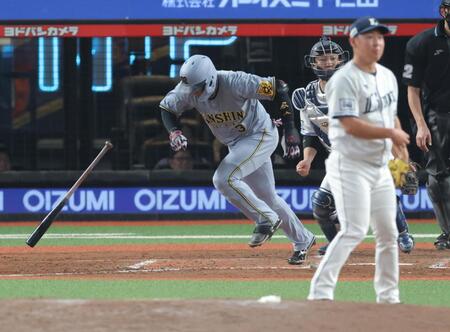 　８回、遊ゴロに倒れる大山（撮影・西岡正）