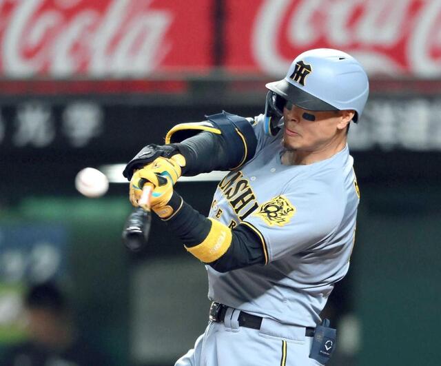 阪神・佐藤輝“伝説”誕生の地で再び豪弾18号 成長の証し「一発で