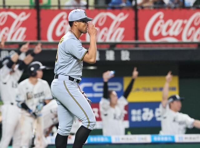 阪神 デュプランティエが来日最短4回4失点KO 計4四死球の乱調