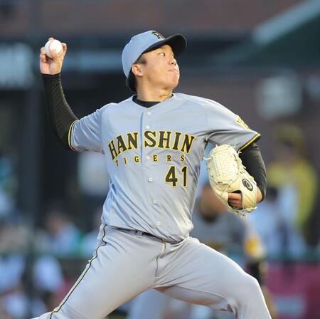 　樂天打線を相手に力投する村上（撮影・西岡正）