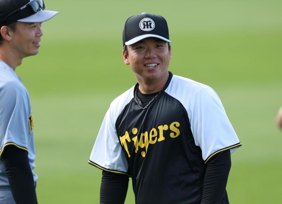 　先発の村上（撮影・金田祐二）