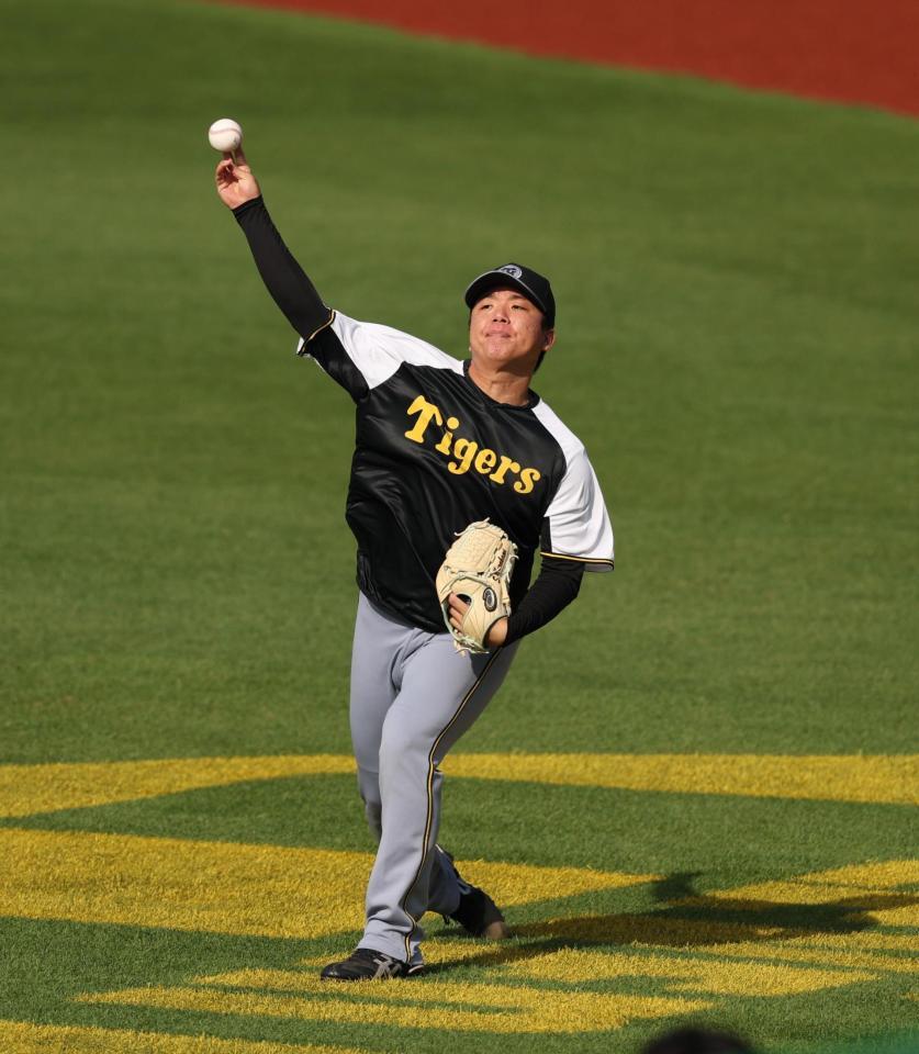 　先発の村上（撮影・金田祐二）