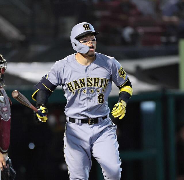 【監督就任記念超激レア品】阪神タイガース藤川球児選手スパイク 監督優勝記念超激レア品】阪神タイガース藤川球児選手スパイク